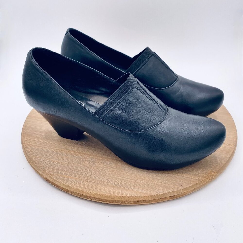 Dansko Women's Beatrix Pump Size 41 EU